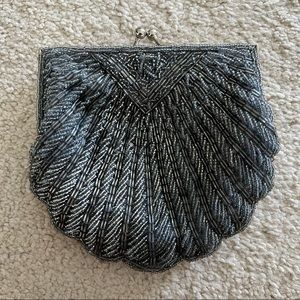 La Regale beaded Shell Purse